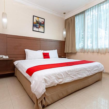 Reddoorz Premium At Hotel Ratu Residence Palmerah Екстериор снимка