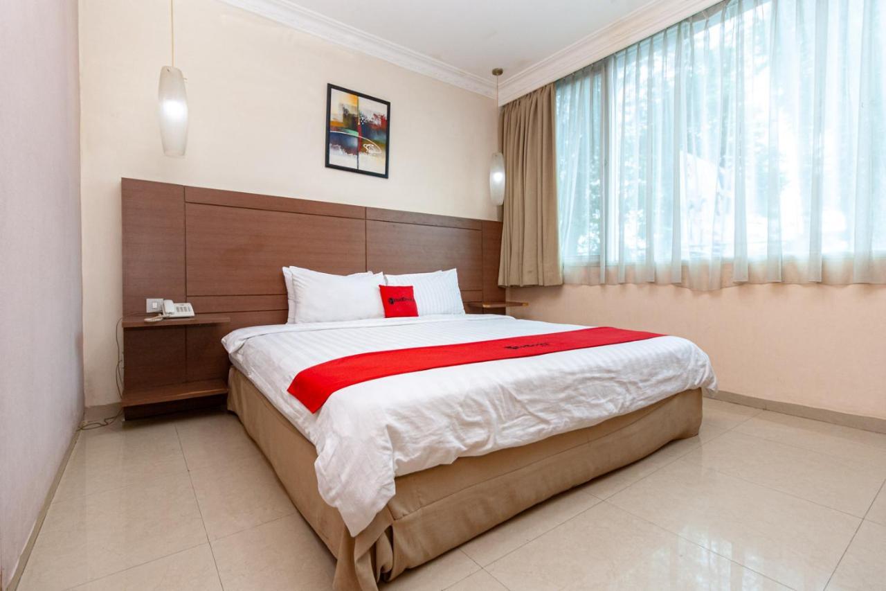 Reddoorz Premium At Hotel Ratu Residence Palmerah Екстериор снимка